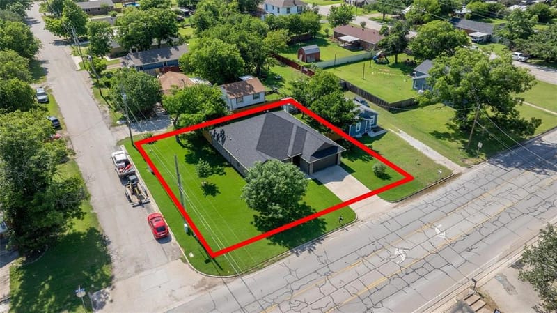 322 S Bowie Drive, Weatherford TX 76086 - Photo 12