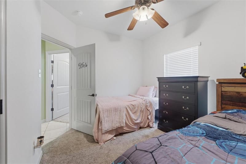 322 S Bowie Drive, Weatherford TX 76086 - Photo 9
