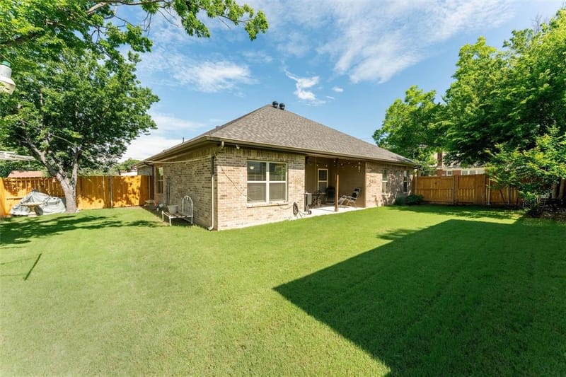 322 S Bowie Drive, Weatherford TX 76086 - Photo 8