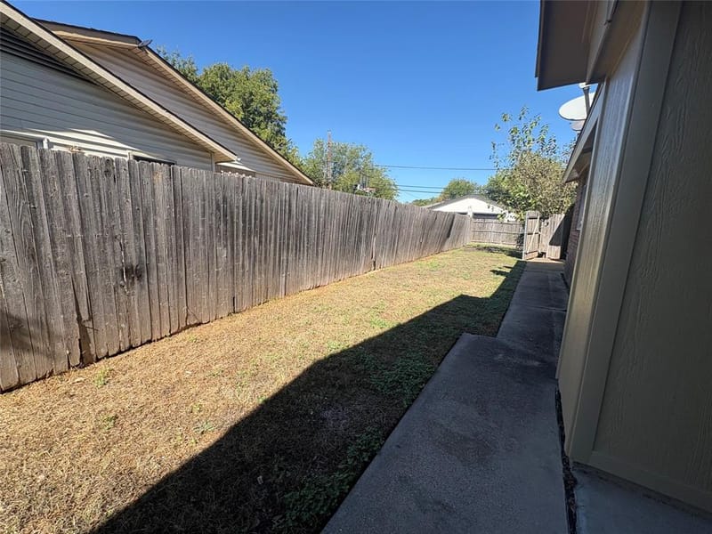 1485 Brook Meadow Circle, Lancaster TX 75134 - Photo 18