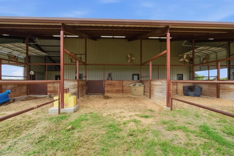 453 Fm 920, Bridgeport TX 76426 - Photo 7