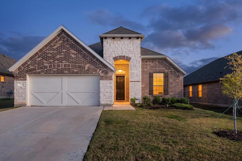 13089 Yellowstone Way, Providence Village TX 76227 - Photo 32
