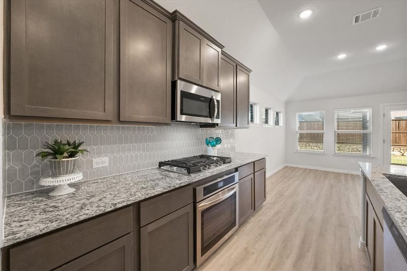 13089 Yellowstone Way, Providence Village TX 76227 - Photo 9