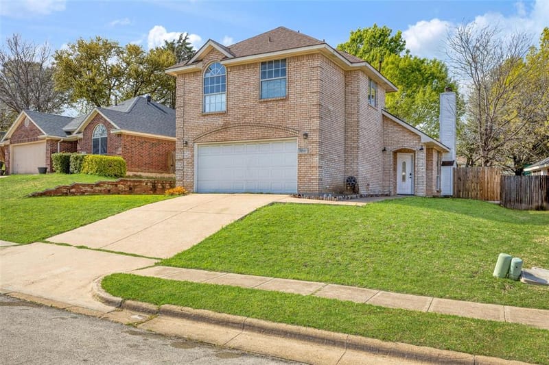 1031 Park Avenue, Carrollton TX 75006