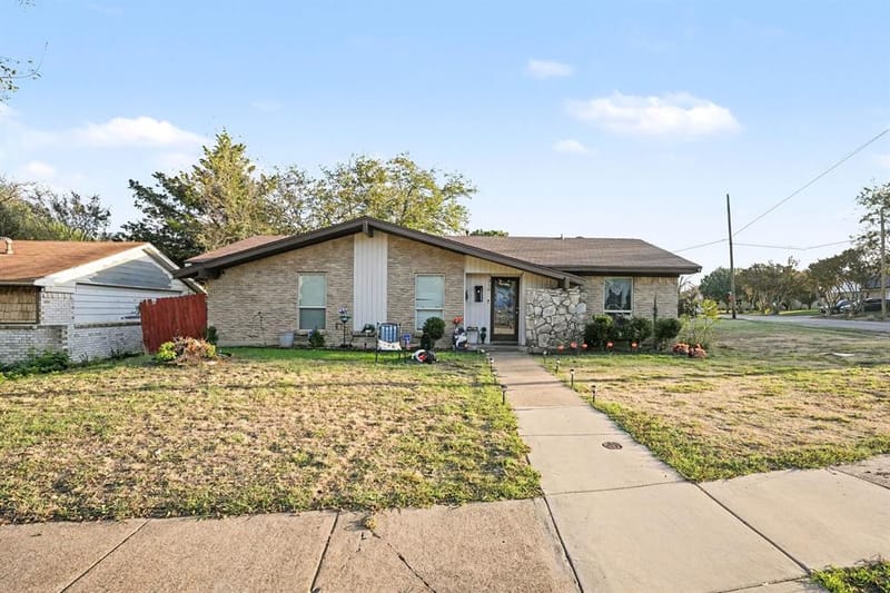 310 Blueberry Drive, Duncanville TX 75116
