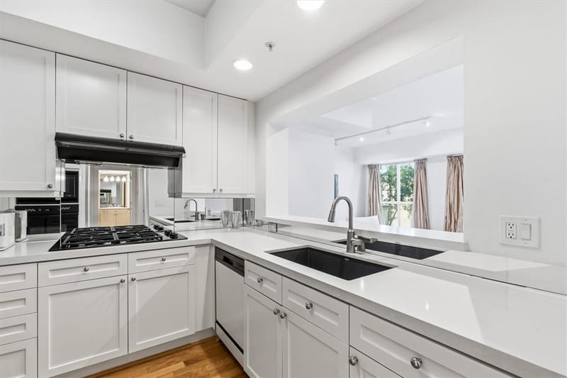 3401 Lee Parkway # 409, Dallas TX 75219 - Photo 5