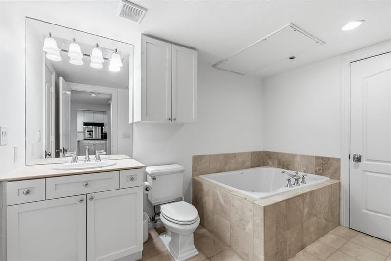 3401 Lee Parkway # 409, Dallas TX 75219 - Photo 10