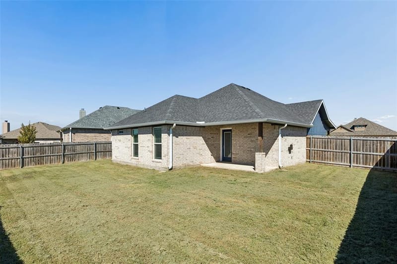 1304 Saratoga Drive, Sherman TX 75092 - Photo 15