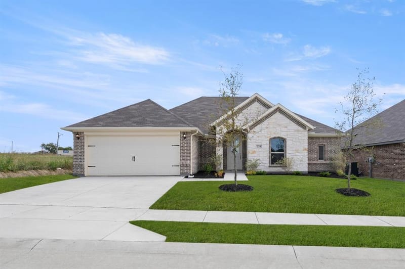 224 Mercy Street, Godley TX 76044 - Photo 2