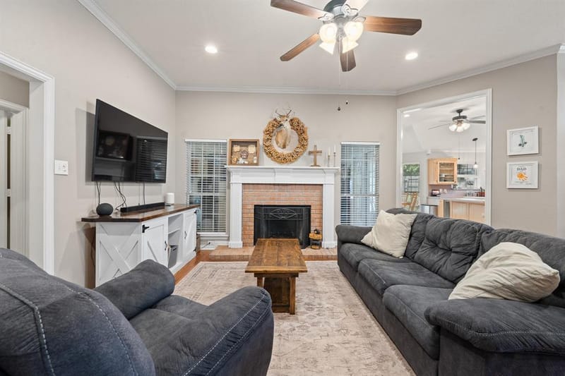 1618 Hyde Park Boulevard, Cleburne TX 76033 - Photo 6