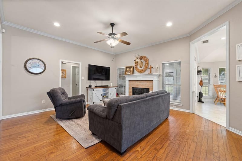 1618 Hyde Park Boulevard, Cleburne TX 76033 - Photo 7