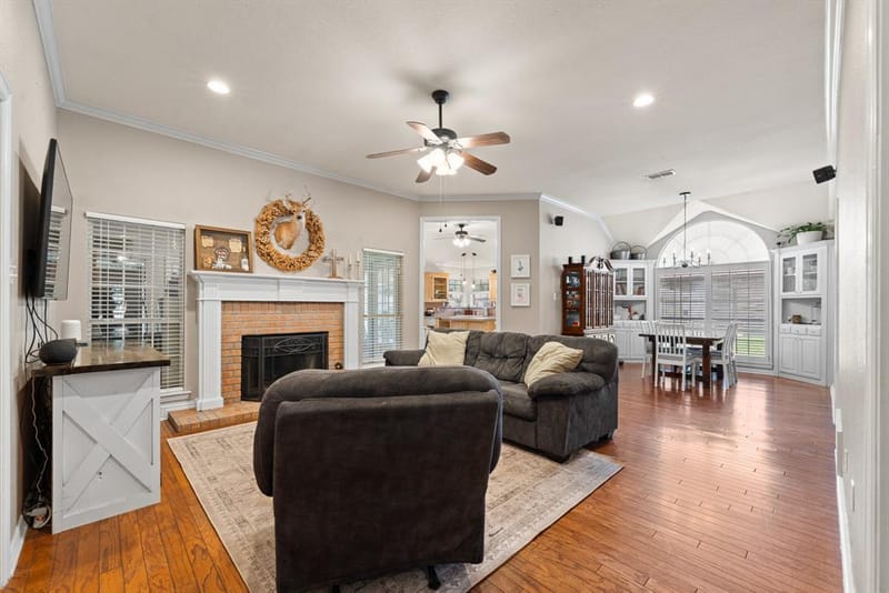 1618 Hyde Park Boulevard, Cleburne TX 76033 - Photo 5