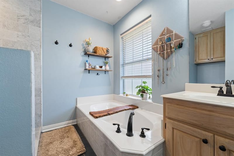 1618 Hyde Park Boulevard, Cleburne TX 76033 - Photo 24