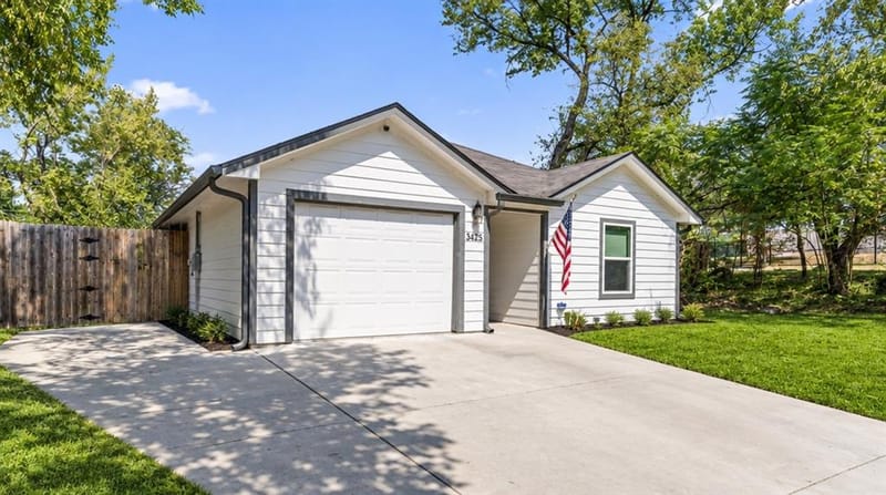3125 Millet Avenue, Fort Worth TX 76105 - Photo 2