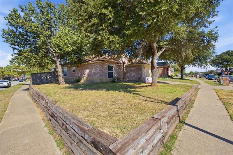1301 Mill Wood Lane, Garland TX 75040 - Photo 2