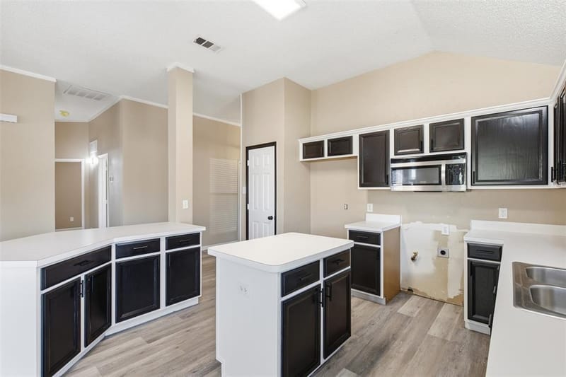 1301 Mill Wood Lane, Garland TX 75040 - Photo 10