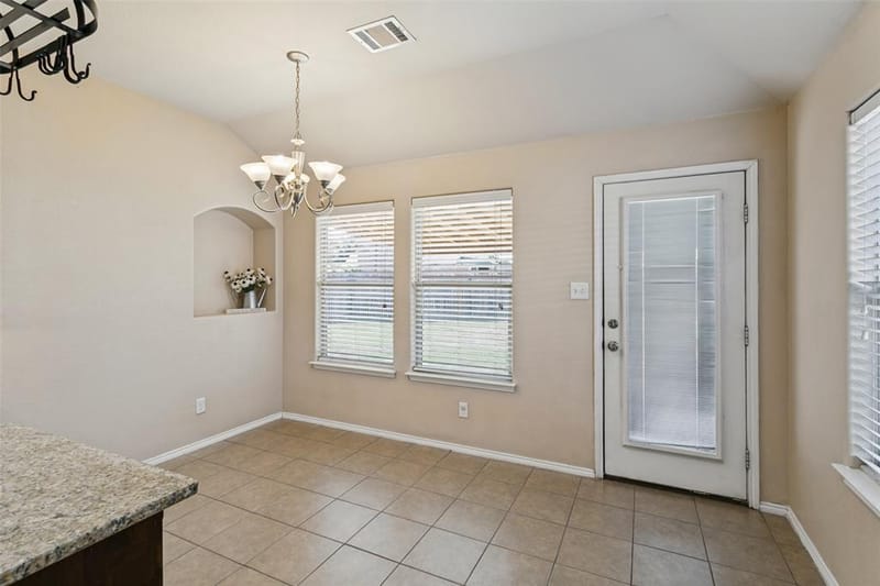 11204 Beechgrove Court, Fort Worth TX 76140 - Photo 13
