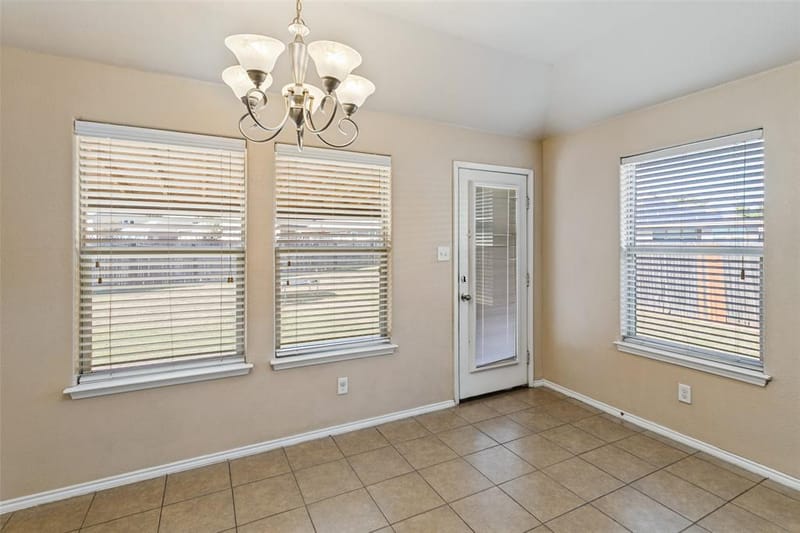 11204 Beechgrove Court, Fort Worth TX 76140 - Photo 14
