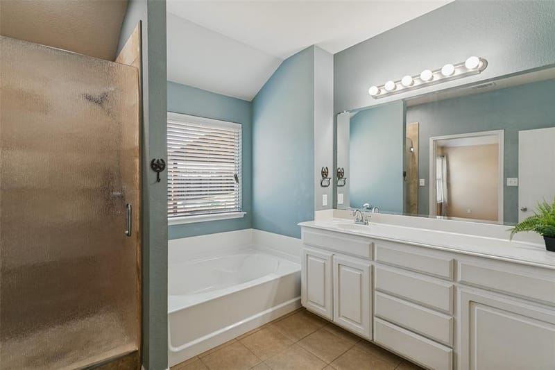 11204 Beechgrove Court, Fort Worth TX 76140 - Photo 19