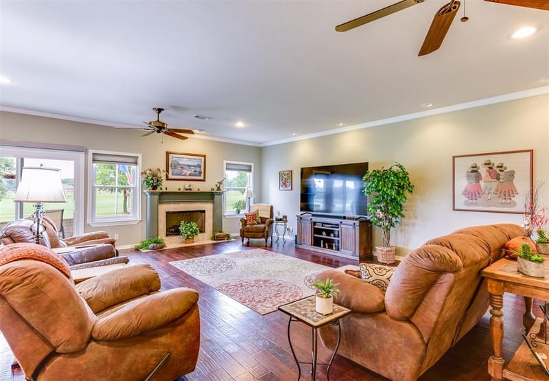 9508 Nutcracker Court, Granbury TX 76049 - Photo 11