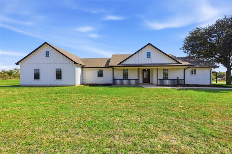 192 Riverside Drive, Decatur TX 76234