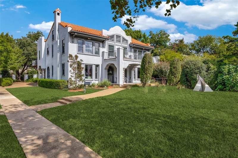 6703 Country Club Circle, Dallas TX 75214 - Photo 2