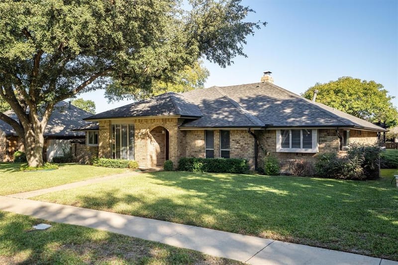 1305 Stonewood Drive, Carrollton TX 75006 - Photo 3
