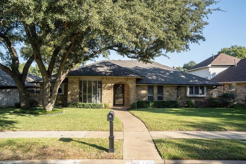 1305 Stonewood Drive, Carrollton TX 75006
