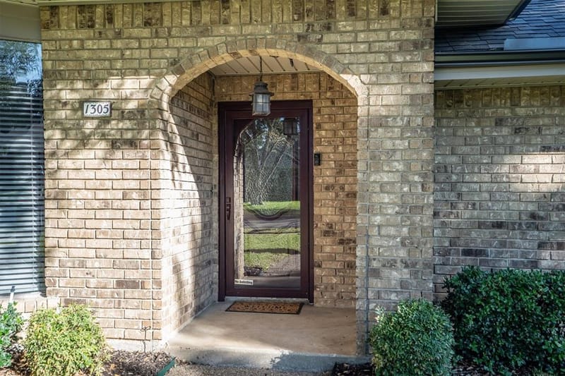 1305 Stonewood Drive, Carrollton TX 75006 - Photo 4