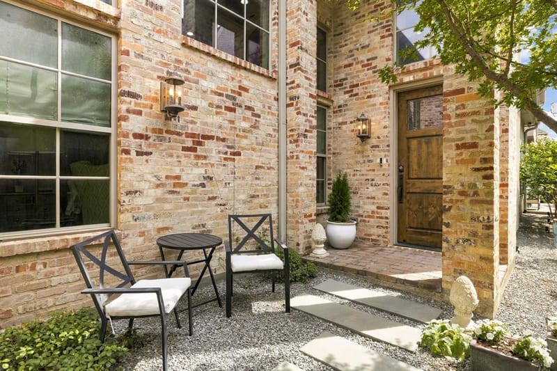 3710 Fairfax Avenue, Dallas TX 75209 - Photo 2