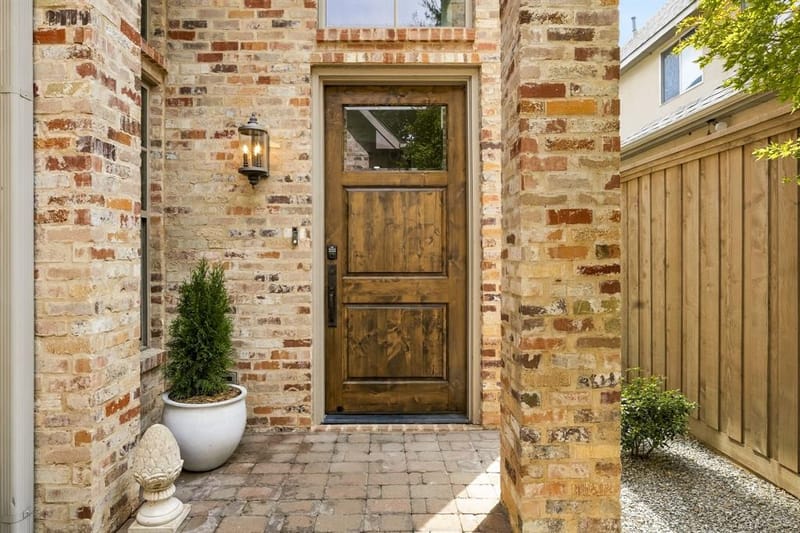 3710 Fairfax Avenue, Dallas TX 75209 - Photo 3