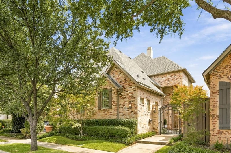 3710 Fairfax Avenue, Dallas TX 75209