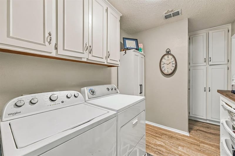 4304 Acoma Court, Granbury TX 76048 - Photo 12
