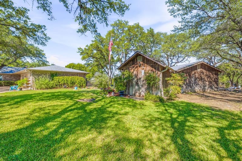4304 Acoma Court, Granbury TX 76048 - Photo 32