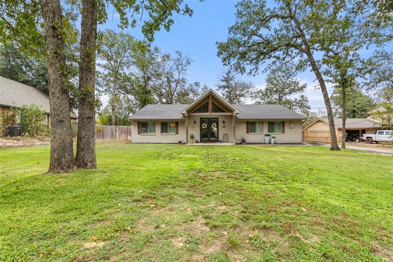 237 E Hideaway Lane, Hideaway TX 75771
