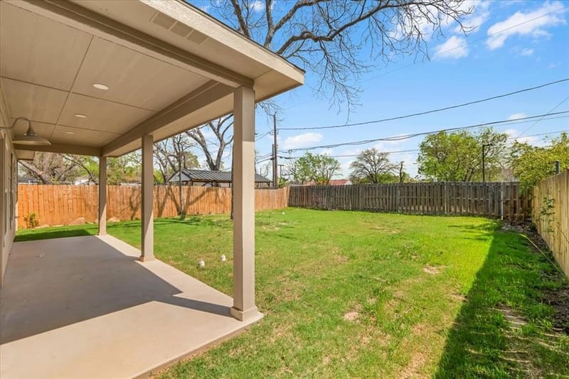 804 N Chandler Drive, Fort Worth TX 76111 - Photo 23