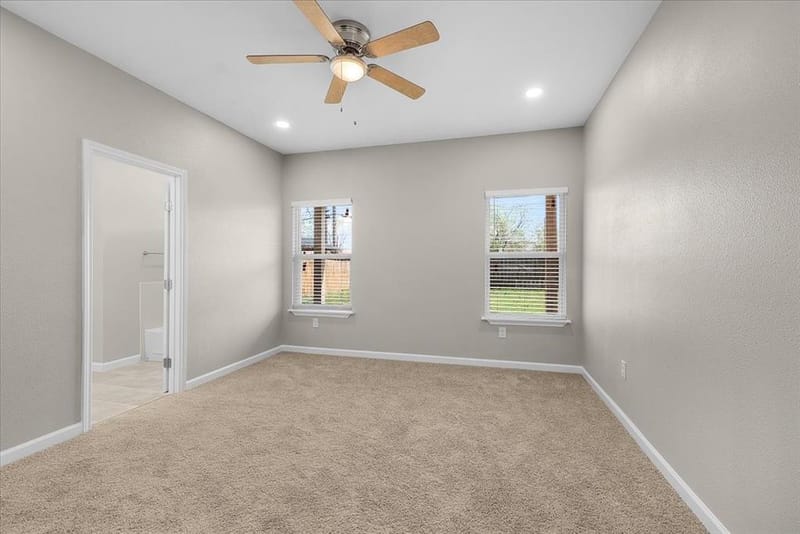 804 N Chandler Drive, Fort Worth TX 76111 - Photo 12