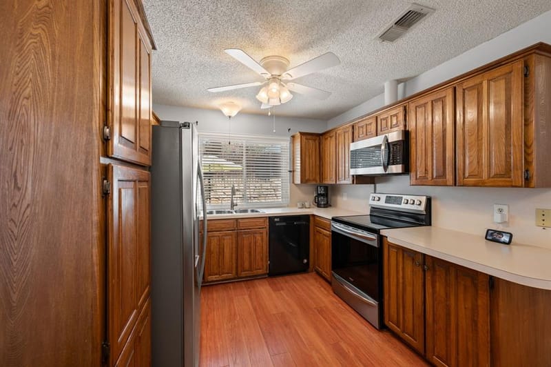 3500 Primrose Lane, Bedford TX 76021 - Photo 7