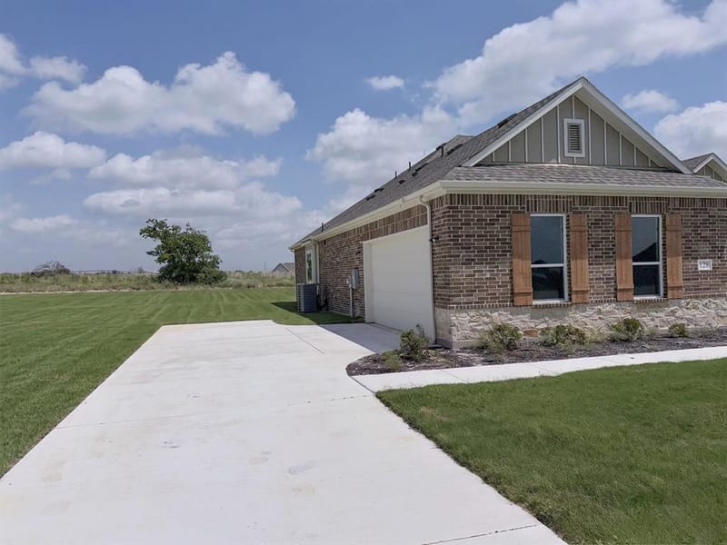 128 Fan Mill Trail, Weatherford TX 76085 - Photo 3