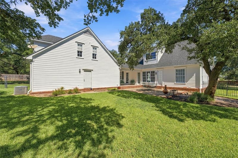 103 Royal Springs Lane, Crawford TX 76638 - Photo 32