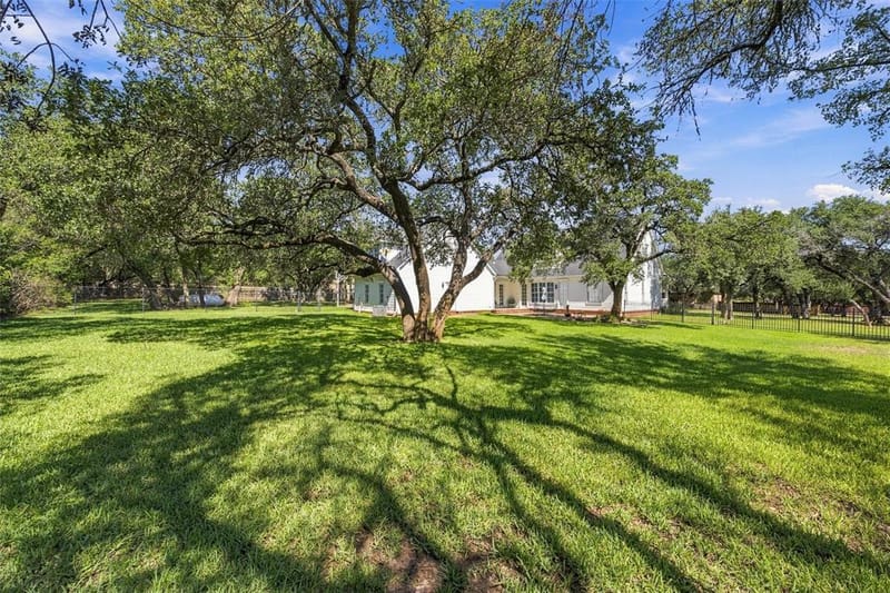 103 Royal Springs Lane, Crawford TX 76638 - Photo 31