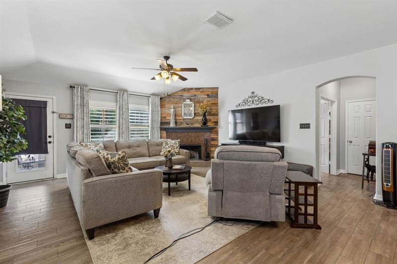 1118 Red Robin Drive, Aubrey TX 76227 - Photo 7