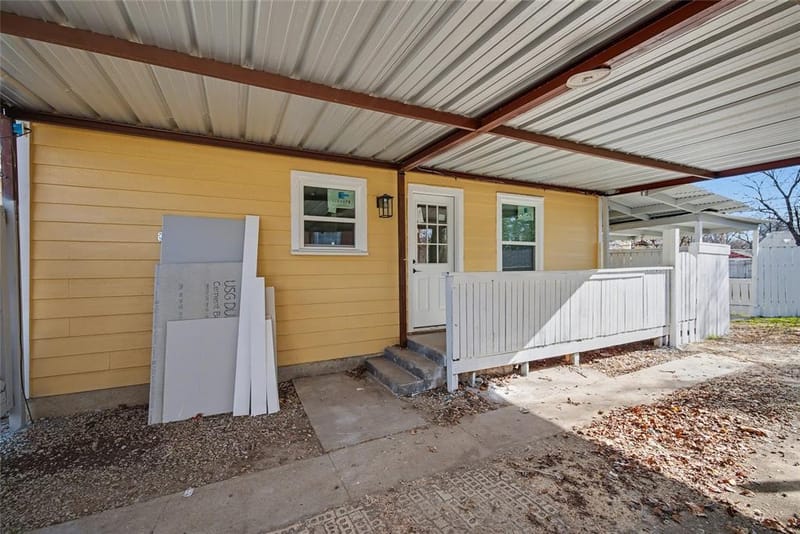 4220 Ramey Avenue, Fort Worth TX 76105 - Photo 4