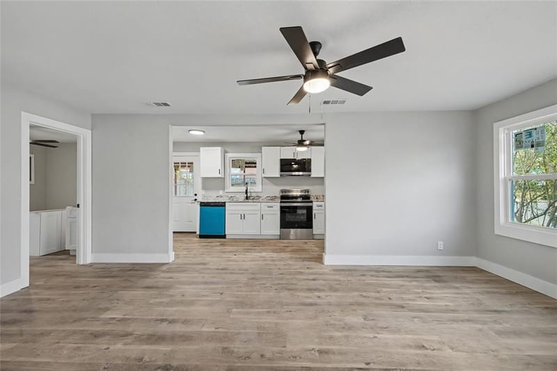 4220 Ramey Avenue, Fort Worth TX 76105 - Photo 8