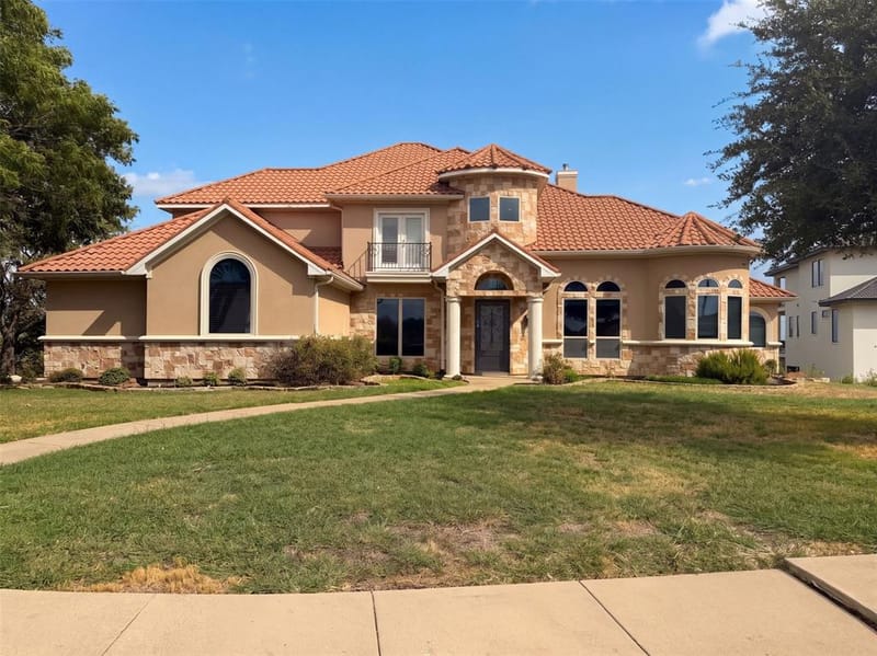1119 Mallard Pointe Drive, Grand Prairie TX 75104