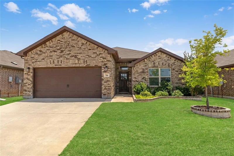 706 Presidio Street, Aubrey TX 76227