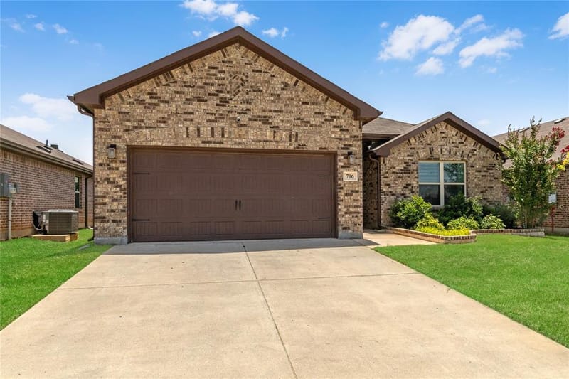 706 Presidio Street, Aubrey TX 76227 - Photo 5
