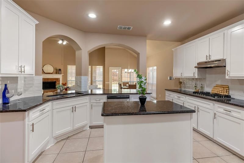 8225 Painted Tree Trail, Fort Worth TX 76131 - Photo 7