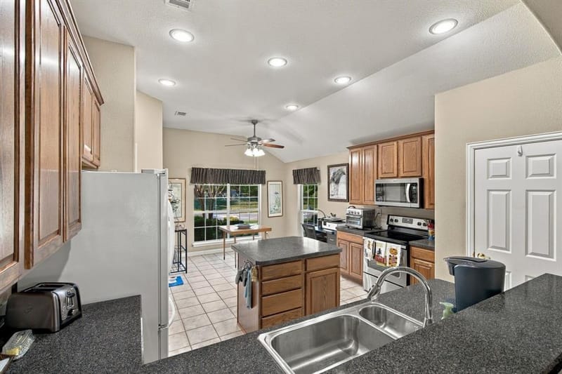 10409 Murray S Johnson Street, Denton TX 76207 - Photo 10