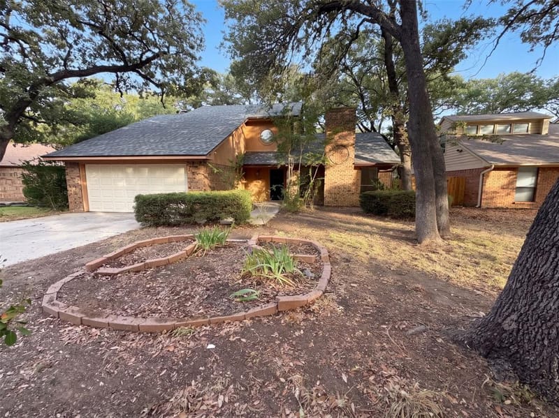 4717 Burning Springs Drive, Arlington TX 76017